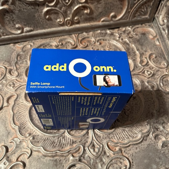 COPY - Selfie ring light with phone stand - Picture 3 of 3